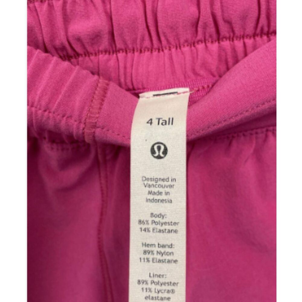 NWOT Lululemon Hotty Hot Low-Rise Lined Short 4" Ripened Raspberry - Picture 10 of 13